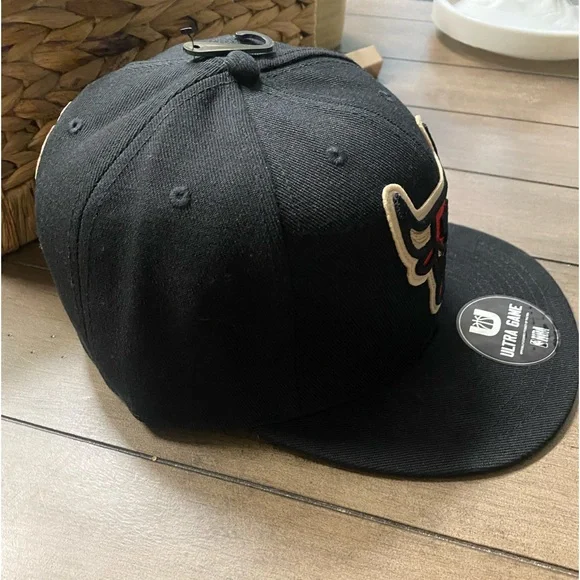 New Chicago Bulls Embroidered Patch SnapBack Hat New with Tags - Picture 5 of 11